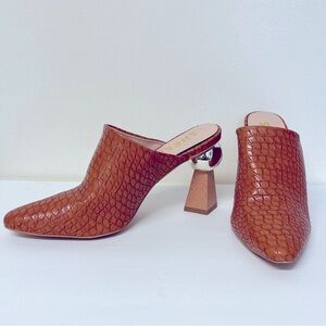 Pumps, SHE&IN, burnt orange, EUC, heel is rectangle post under silver ball sz 38